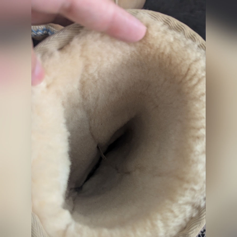 UGG Tan Winter Boots - Picture 12 of 15